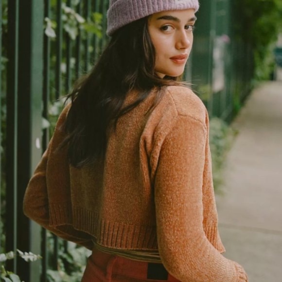 ⭐UO Maura Chenille Cropped Cardigan gold orange XS - Picture 3 of 11